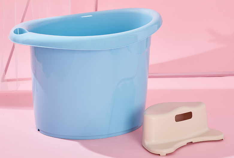 婴儿浴桶怎么选？宝宝多大可以用浴桶