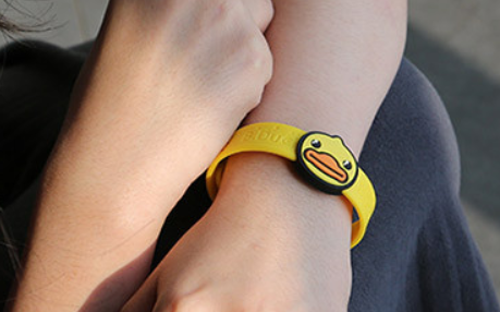 婴儿驱蚊手环怎么买 婴儿驱蚊手环有害吗 婴儿驱蚊手环怎么买 婴儿驱蚊手环有害吗