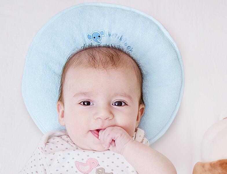 婴儿用什么枕头好 婴儿枕选购注意须知 婴儿用什么枕头好 婴儿枕选购注意须知