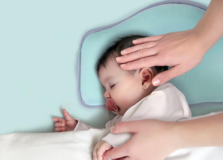 婴儿用什么枕头好 婴儿枕选购注意须知 婴儿用什么枕头好 婴儿枕选购注意须知