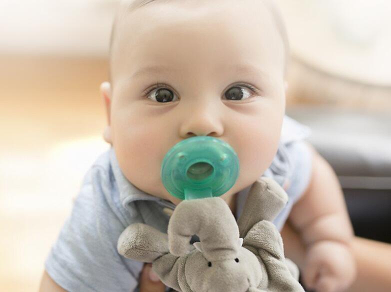 安抚奶嘴优缺点 安抚奶嘴适合多大的宝宝用 安抚奶嘴优缺点 安抚奶嘴适合多大的宝宝用