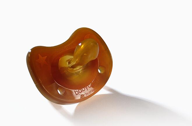 安抚奶嘴优缺点 安抚奶嘴适合多大的宝宝用 安抚奶嘴优缺点 安抚奶嘴适合多大的宝宝用