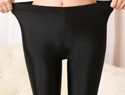 健美裤怎么搭配 什么身材适合穿健美裤 健美裤怎么搭配 什么身材适合穿健美裤