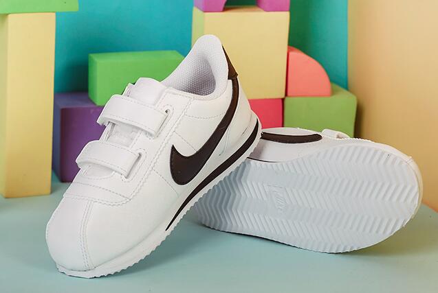 如何正确的选择儿童运动鞋 儿童运动鞋选购攻略 如何正确的选择儿童运动鞋 儿童运动鞋选购攻略