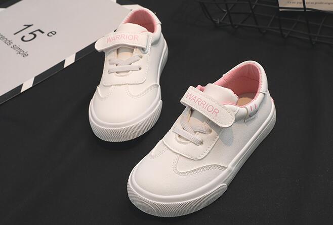 儿童休闲鞋哪种好 儿童休闲鞋选购及注意事项 儿童休闲鞋哪种好 儿童休闲鞋选购及注意事项