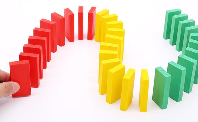 多米诺骨牌是这样摆出来的 多米诺骨牌技巧介绍 多米诺骨牌是这样摆出来的 多米诺骨牌技巧介绍