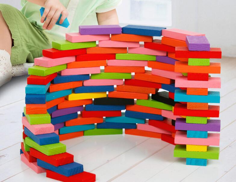 多米诺骨牌是这样摆出来的 多米诺骨牌技巧介绍 多米诺骨牌是这样摆出来的 多米诺骨牌技巧介绍