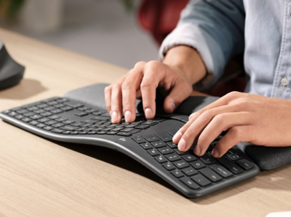 罗技推出Ergo K860人体工学键盘:独特波浪形设计 罗技推出Ergo K860人体工学键盘:独特波浪形设计