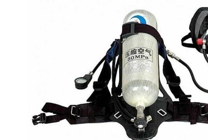 潜水呼吸器—深度潜游必备装备