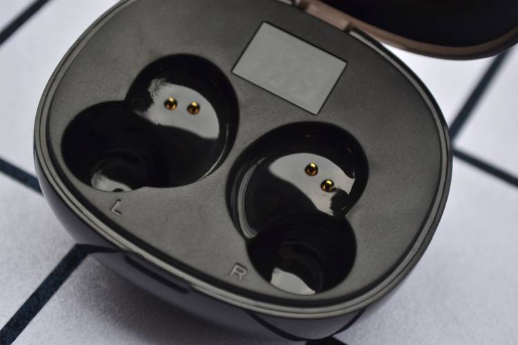 平民优选挚爱之声——西圣真无线蓝牙耳机 平民优选挚爱之声——西圣真无线蓝牙耳机