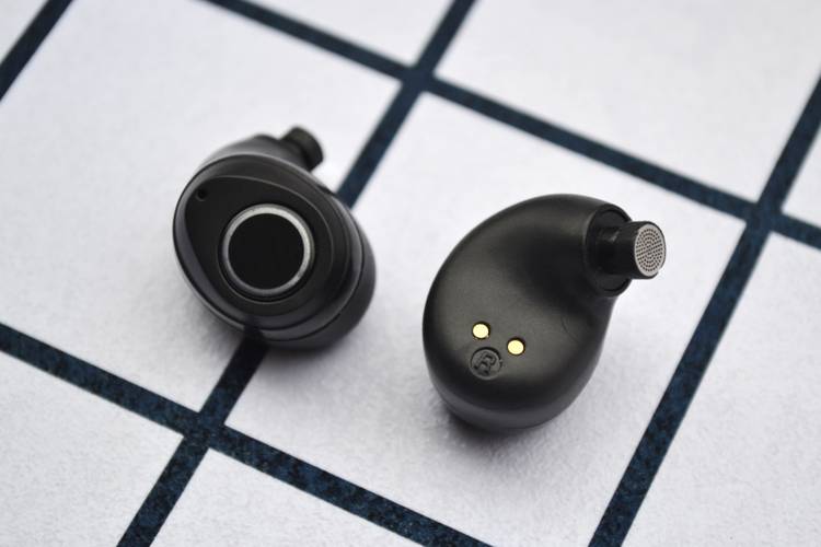 平民优选挚爱之声——西圣真无线蓝牙耳机 平民优选挚爱之声——西圣真无线蓝牙耳机