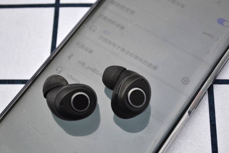 平民优选挚爱之声——西圣真无线蓝牙耳机 平民优选挚爱之声——西圣真无线蓝牙耳机