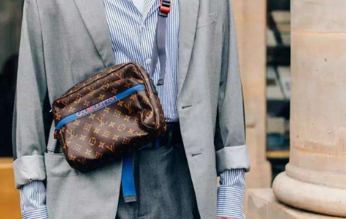 腰包该怎么选择 腰包搭配技巧 腰包该怎么选择 腰包搭配技巧