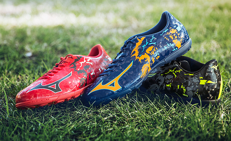 足球鞋选购指南:足球鞋什么材质的好 足球鞋选购指南:足球鞋什么材质的好