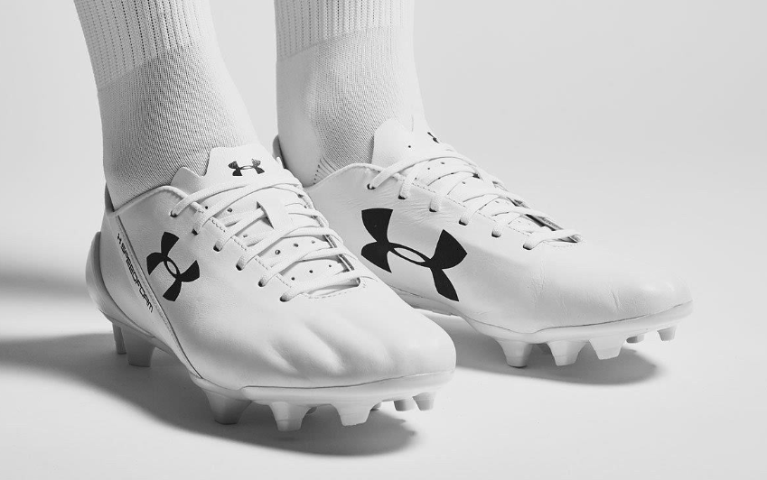 足球鞋选购指南：足球鞋什么材质的好