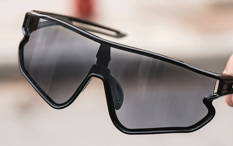 想要骑行安全 骑行眼镜少不了 想要骑行安全 骑行眼镜少不了