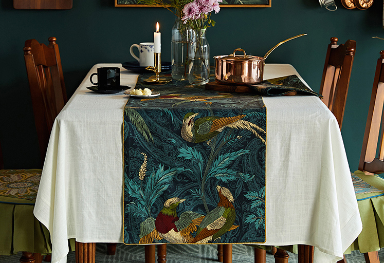 桌旗搭配技巧分享 轻松提高居家格调 桌旗搭配技巧分享 轻松提高居家格调