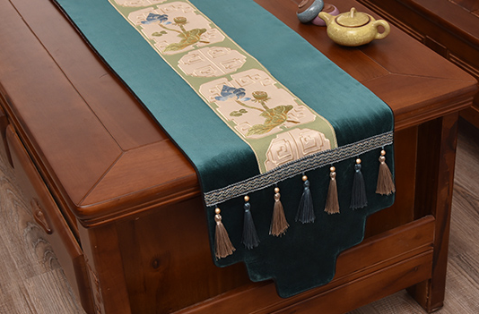 桌旗搭配技巧分享 轻松提高居家格调 桌旗搭配技巧分享 轻松提高居家格调