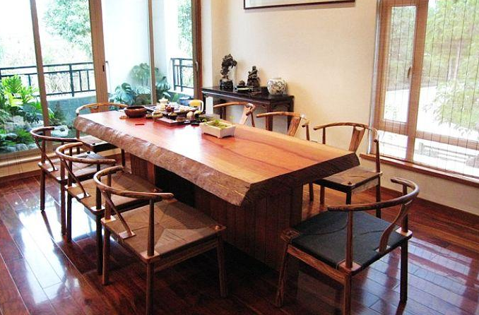 实木大板桌有什么优点 实木大板桌选购攻略 实木大板桌有什么优点 实木大板桌选购攻略