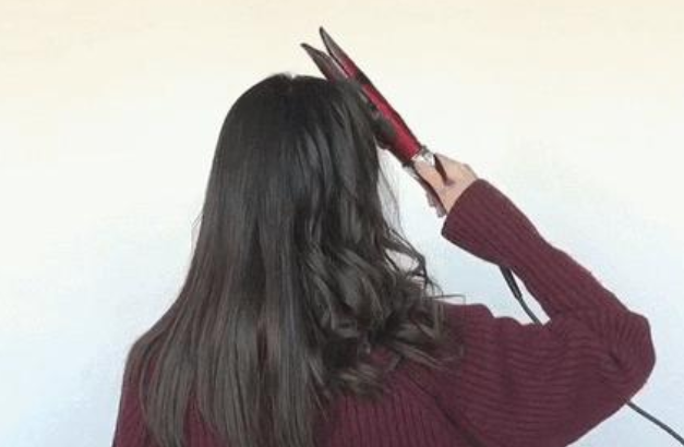 卷发棒伤发?这些小知识你要知道 卷发棒伤发?这些小知识你要知道