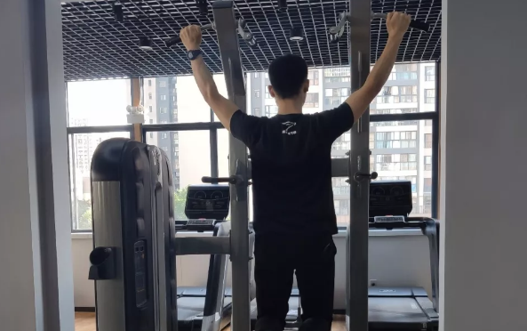 引体向上器到底是什么？引体向上怎么做