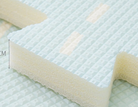 爬行垫什么材质好 爬行垫的选购方法介绍 爬行垫什么材质好 爬行垫的选购方法介绍