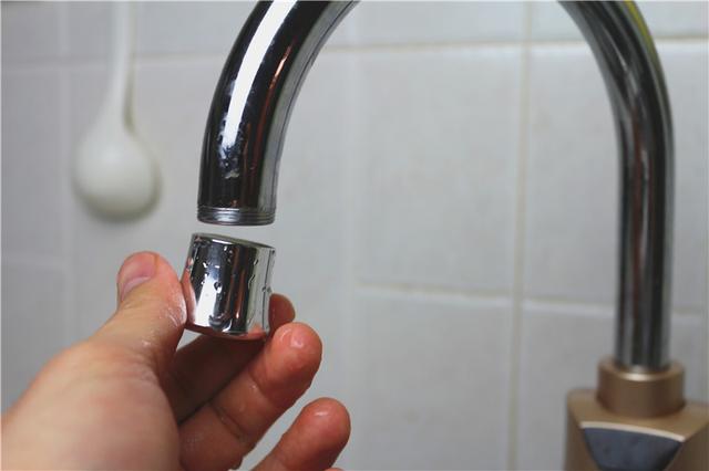 不到百元的净水器！竟然还是国际大品牌？除杂质能力立竿见影