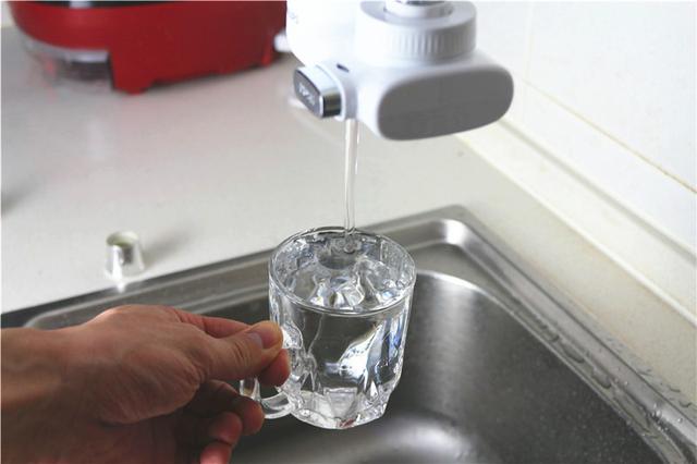 不到百元的净水器!竟然还是国际大品牌?除杂质能力立竿见影 不到百元的净水器!竟然还是国际大品牌?除杂质能力立竿见影