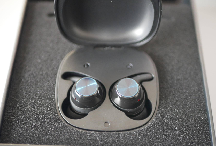 Xisem西圣战神Ares和漫步者TWS5对比,国产蓝牙耳机的骄傲 Xisem西圣战神Ares和漫步者TWS5对比,国产蓝牙耳机的骄傲