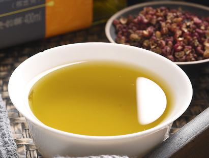 花椒油怎么吃好吃 花椒油和藤椒油的区别 花椒油怎么吃好吃 花椒油和藤椒油的区别