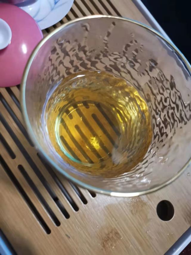 老茶人说好.新茶客嫌歹的普洱老黄片? #小茶控品鉴包