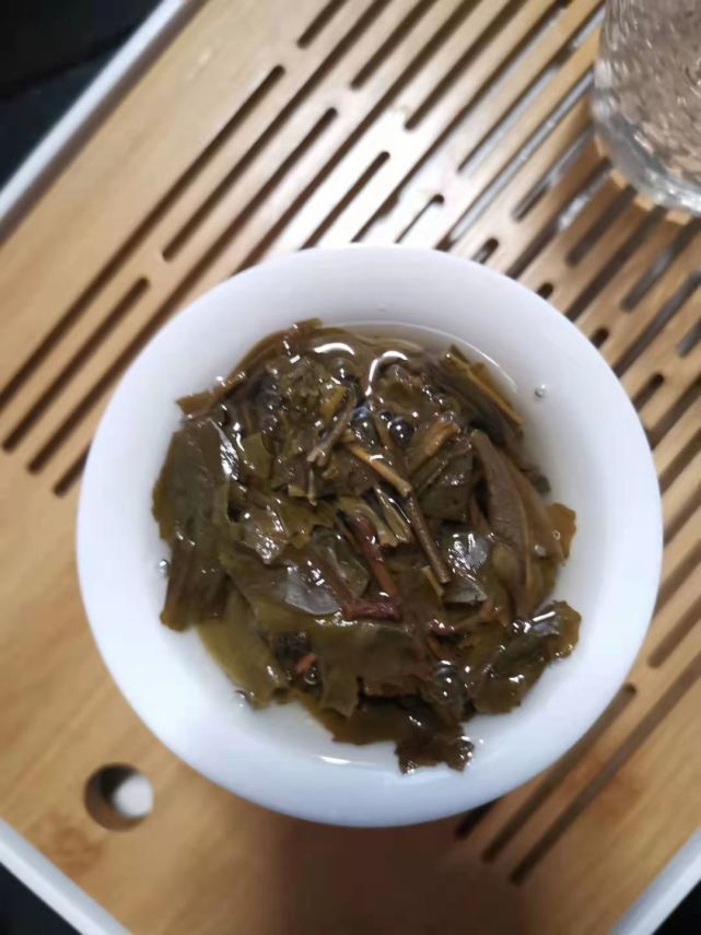 老茶人说好.新茶客嫌歹的普洱老黄片? #小茶控品鉴包