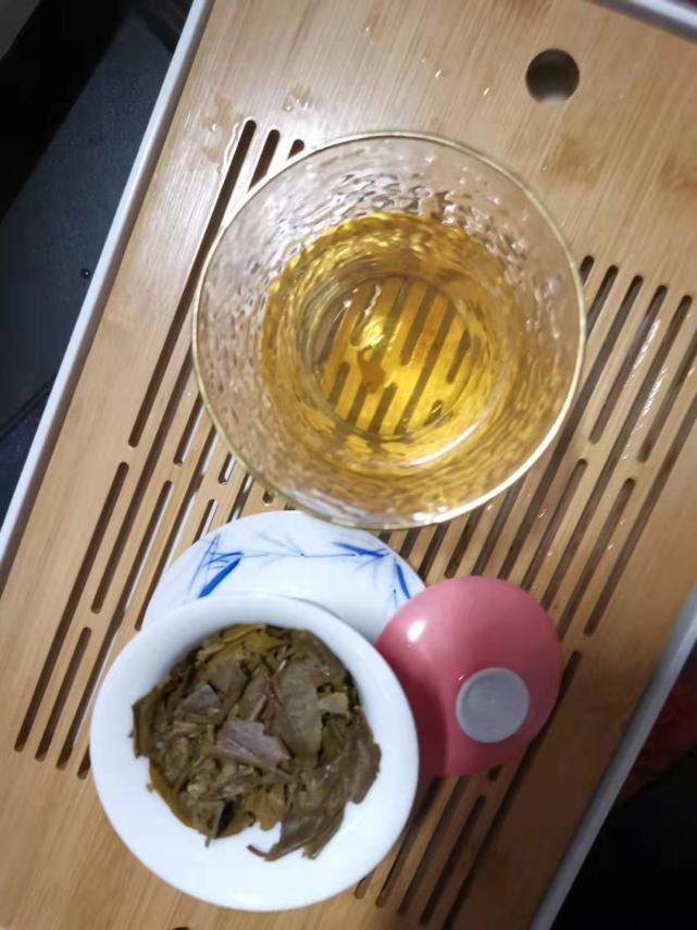 老茶人说好.新茶客嫌歹的普洱老黄片? #小茶控品鉴包