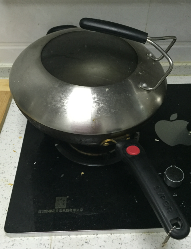 苏泊尔火红点二代炒锅EC32RP01和PC32R2两种型号的区别 苏泊尔火红点二代炒锅EC32RP01和PC32R2两种型号的区别