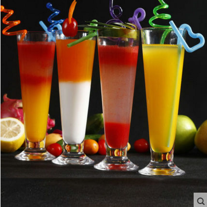 现在的小孩子多机智？来女仆咖啡店花60每小时找女仆帮忙抄作业